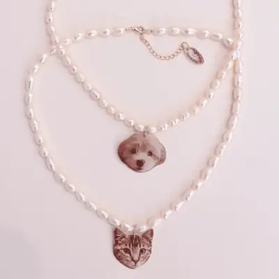 Haricot Vert Picto-Pet Pearl Necklace