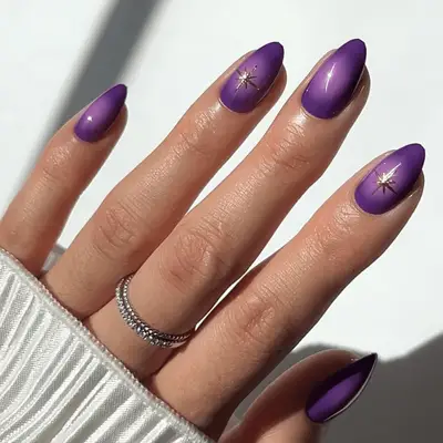 Glamnetic Short Almond Nails in Tarot