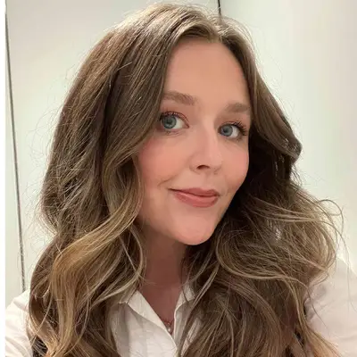 MYM Beauty editor Holly Rhue wearing Haus Labs Triclone Foundation 