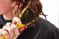 Drybar Super Lemon Drop Detangling Brush