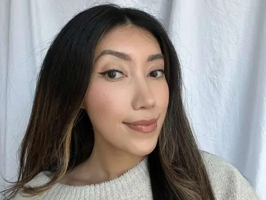 R.E.M. Beauty's At The Borderline Eyeliner mi dala křídla Ariana Grande-hodná