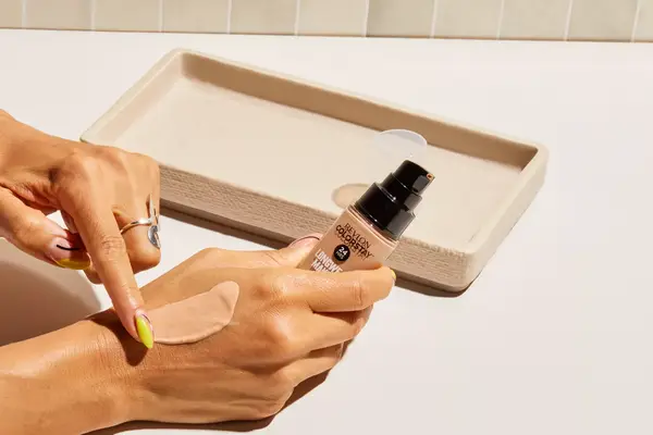 Revlon ColorStay Makeup for Normal/Dry Skin SPF 20