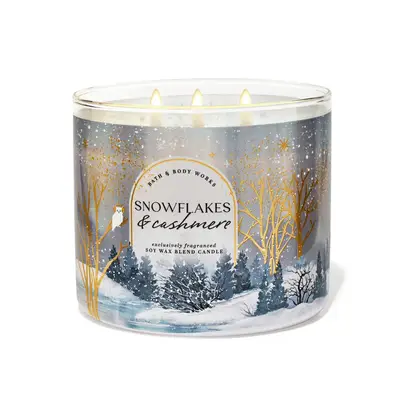Bath & Body Works Snowflakes & Cashmere.