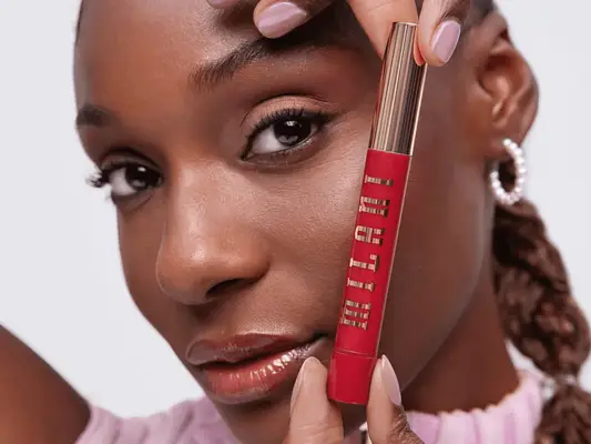 Milanzs neuer glänzender Balsam ist die Abkürzung zu plumpen, Jelly Lippen